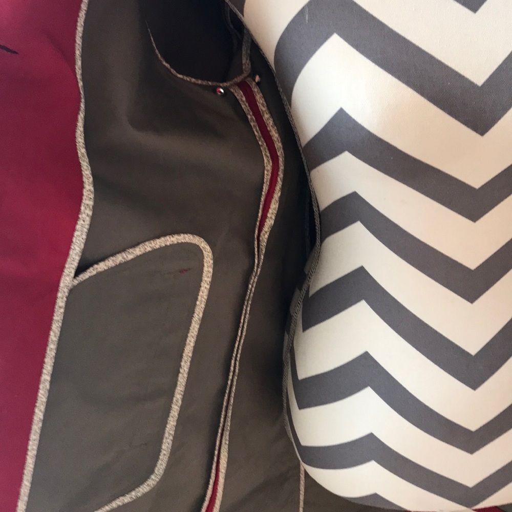 Red Jacket - Picture 5 of 7